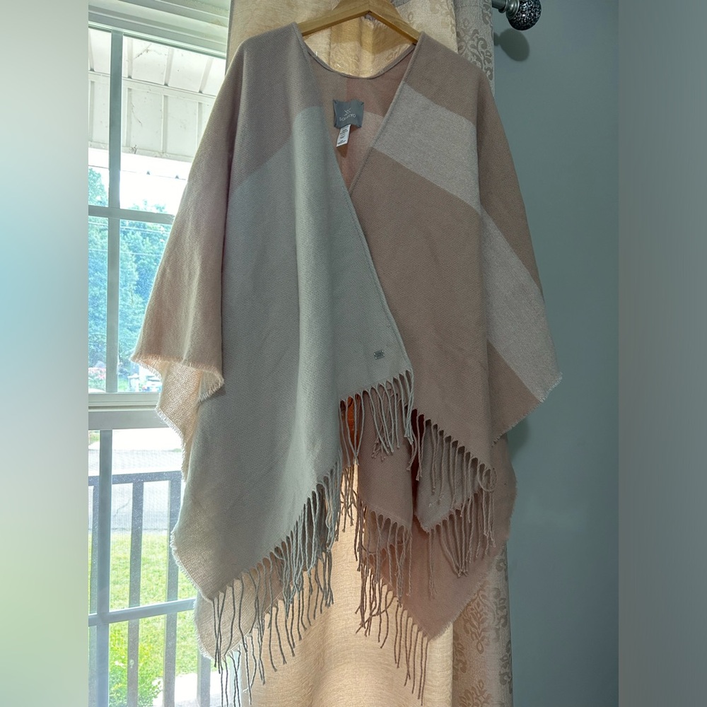 Sois and kyo shawl